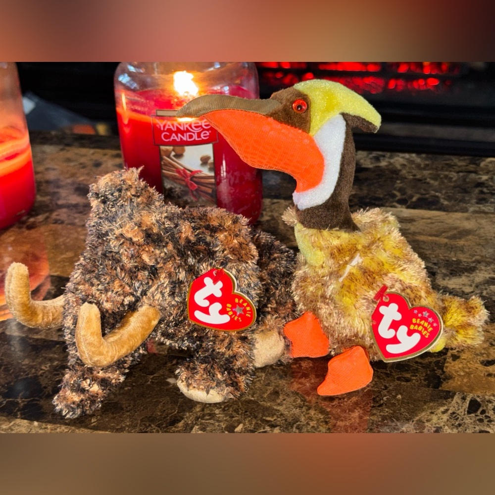 🦣 TY Beanie Babies Glider Pelican & Giganto Mammoth Lot of 2